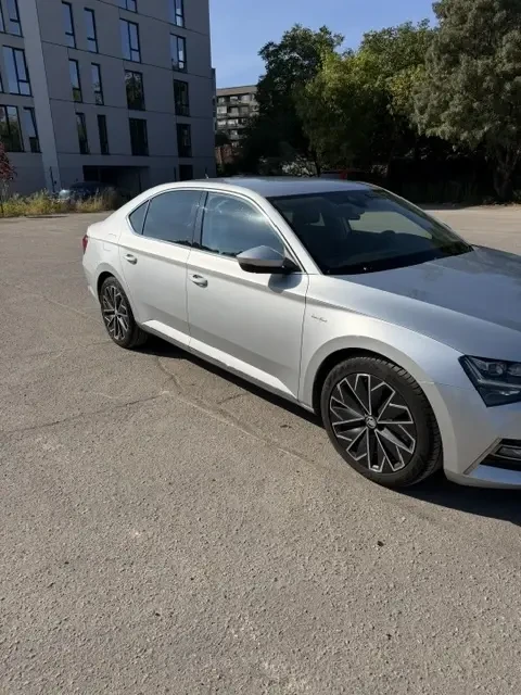 Skoda Superb, снимка 4 - Автомобили и джипове - 56565466