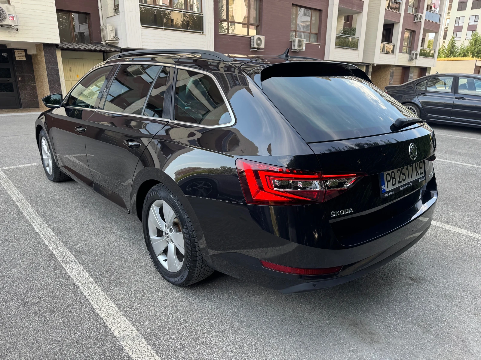 Skoda Superb 2.0TDI 190к.с. - изображение 5