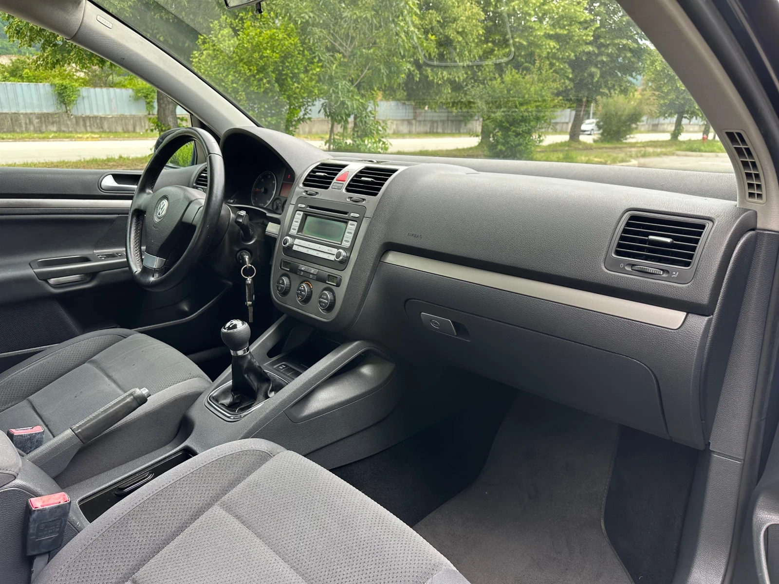 VW Golf 1.9TDI ITALY - изображение 10