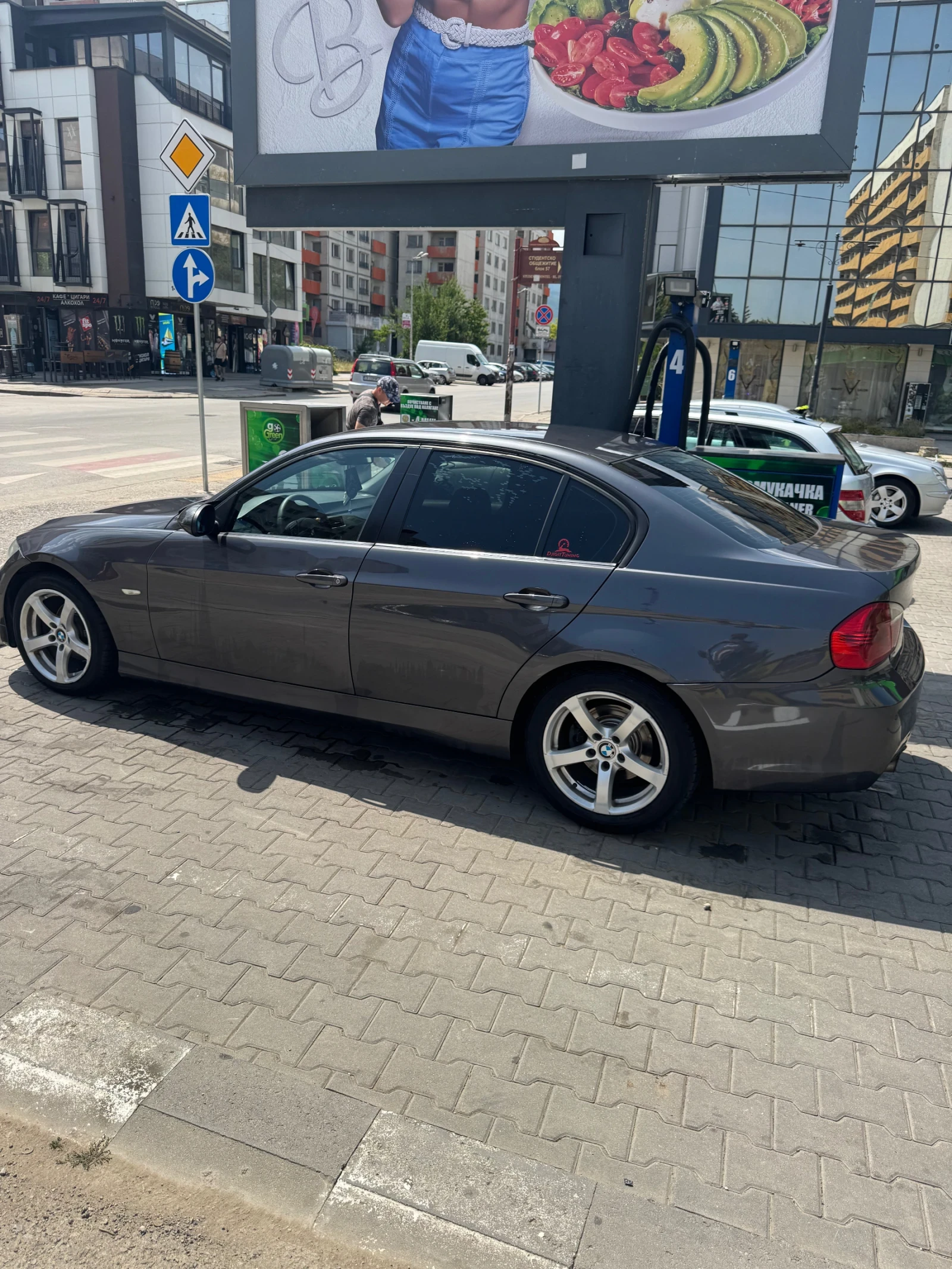 BMW 320  - изображение 2