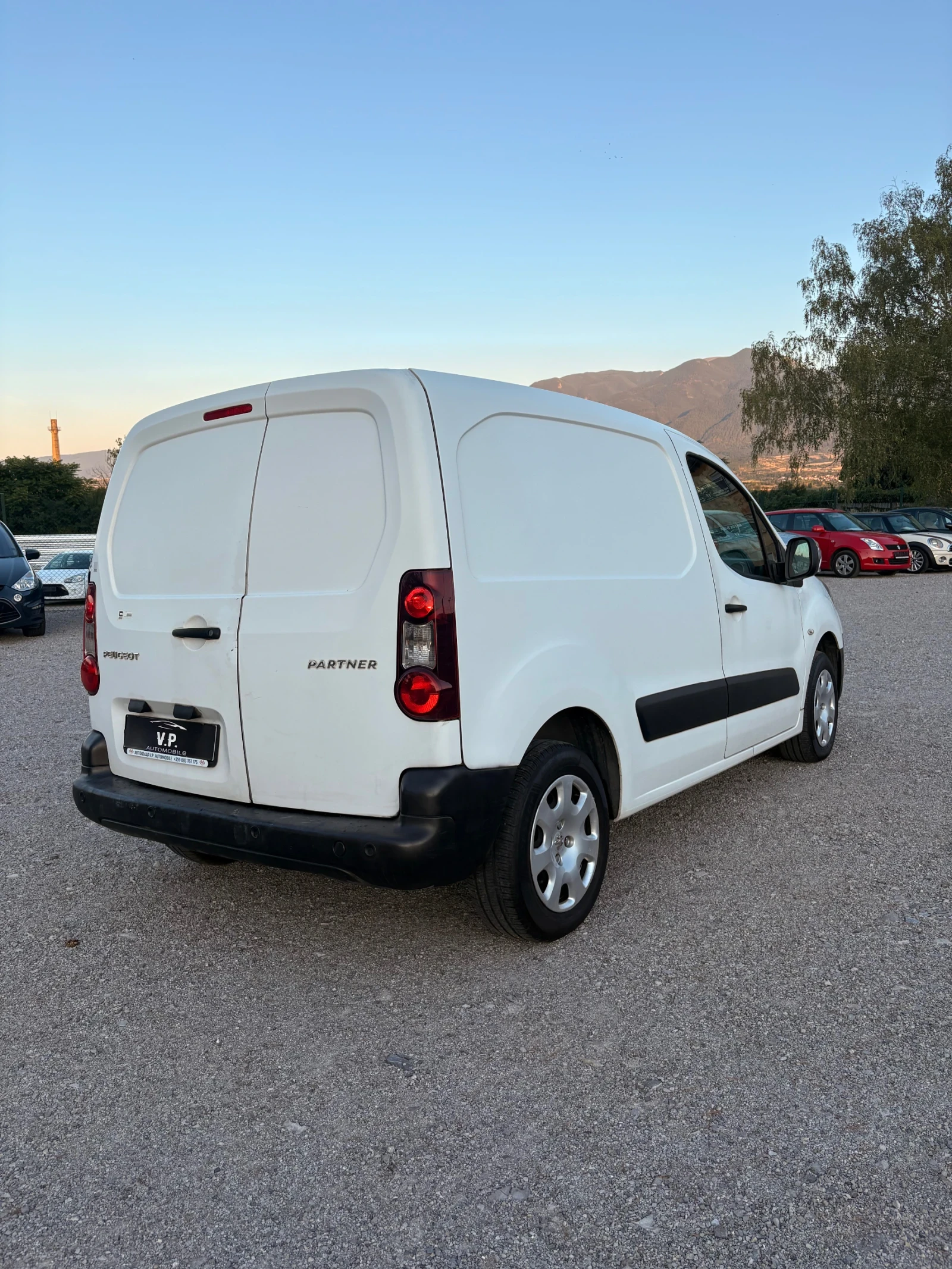 Peugeot Partner 1.6 HDI * NAVI* CLIMA* PARKTRONIK*  - изображение 5