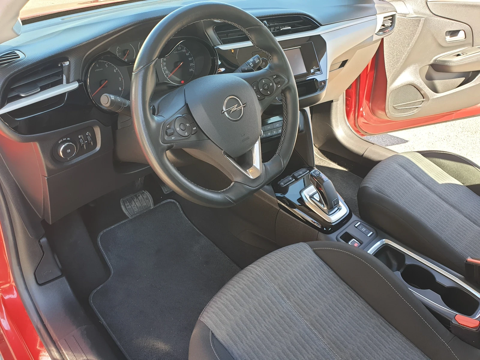 Opel Corsa 1.2i turbo като нова! - изображение 5