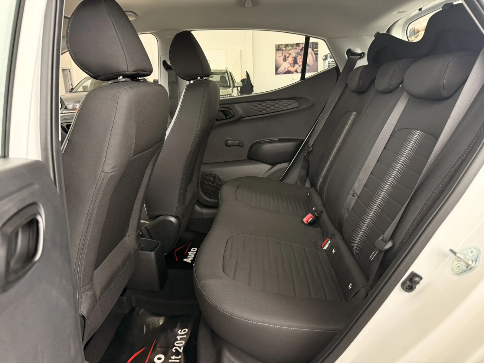 Hyundai I10 i10 AC3 Business 1.0 MPI 63 .. 5MT | Mobile.bg   12