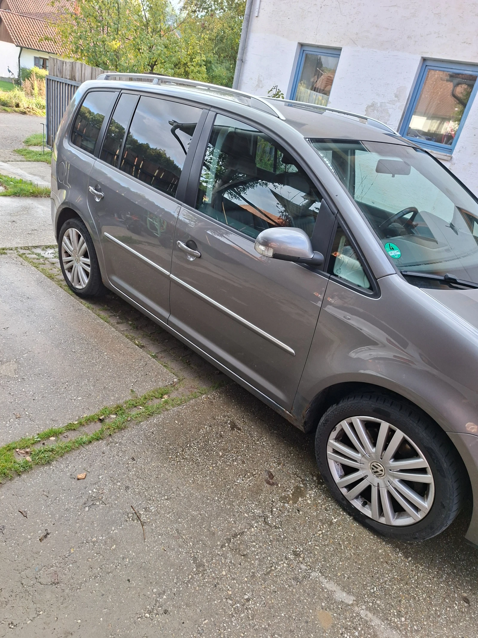 VW Touran 2.0 170 - изображение 9