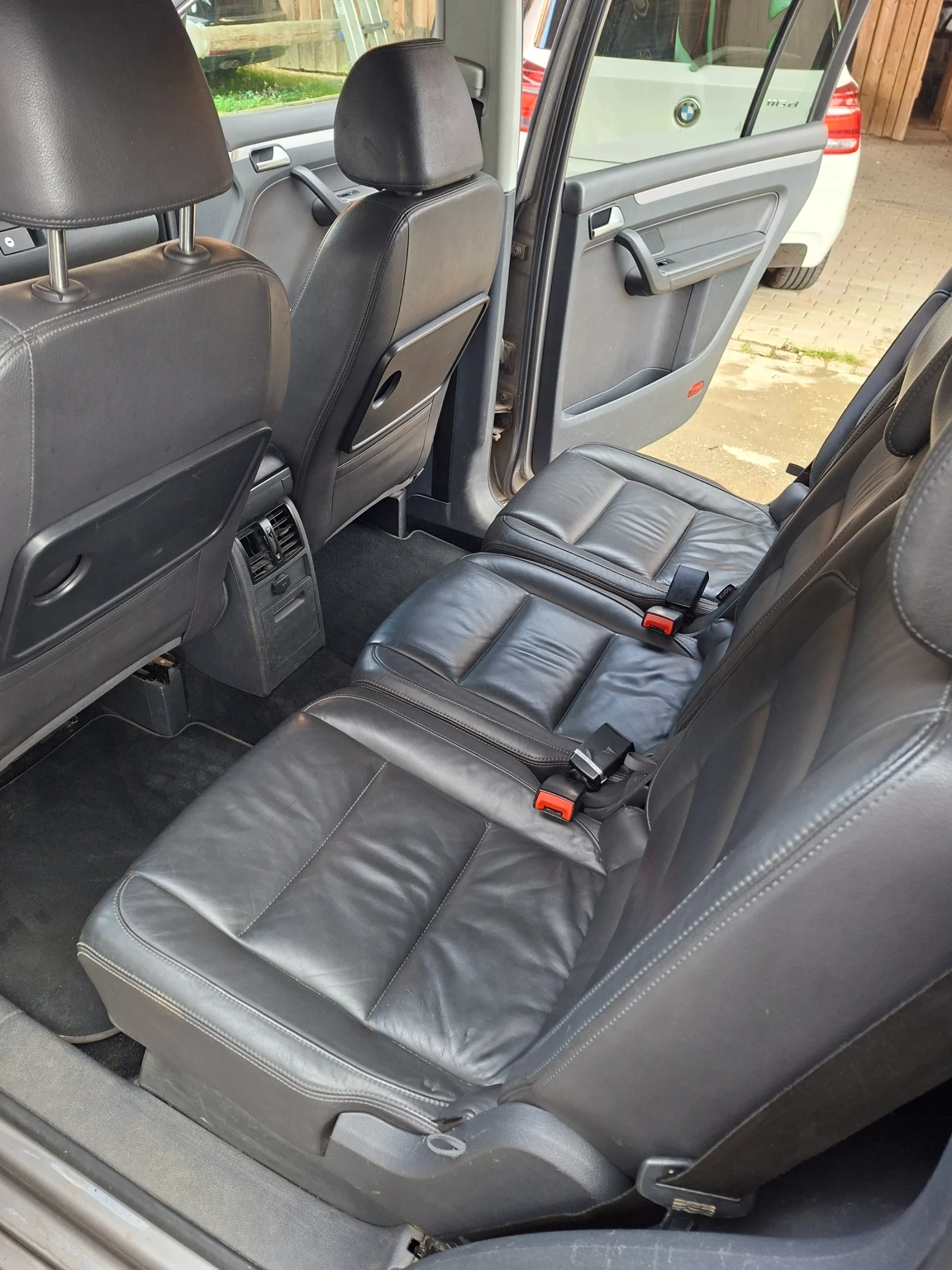 VW Touran 2.0 170 - изображение 7