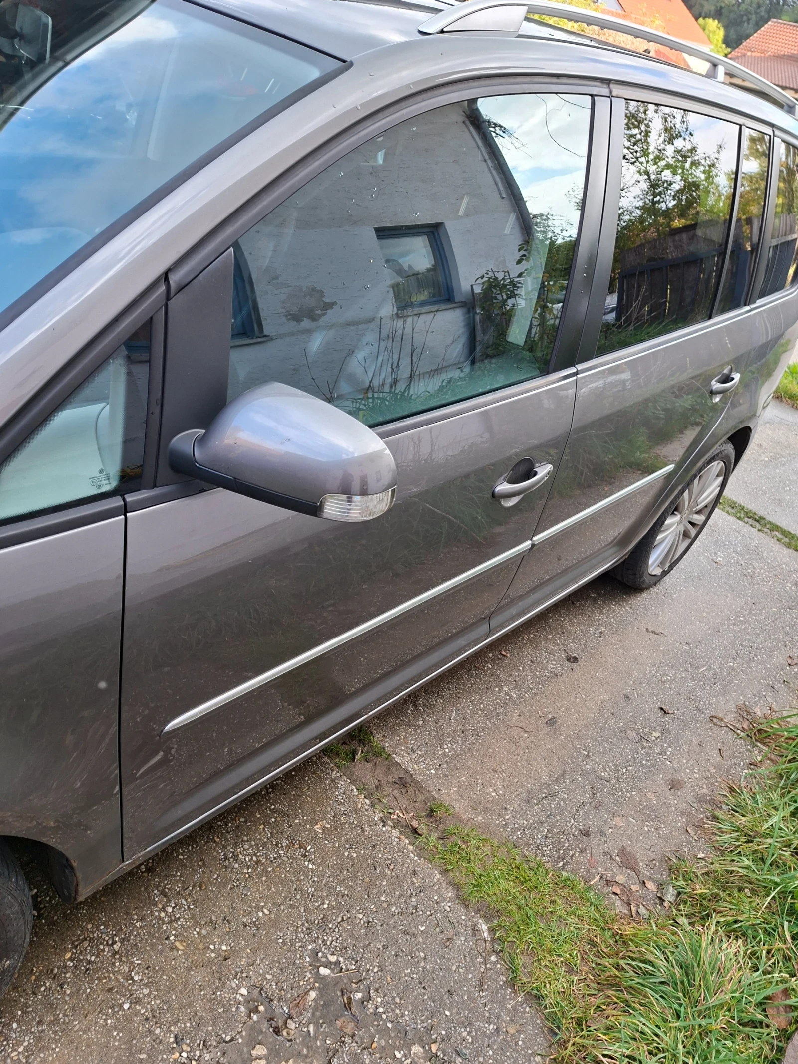 VW Touran 2.0 170 - изображение 3