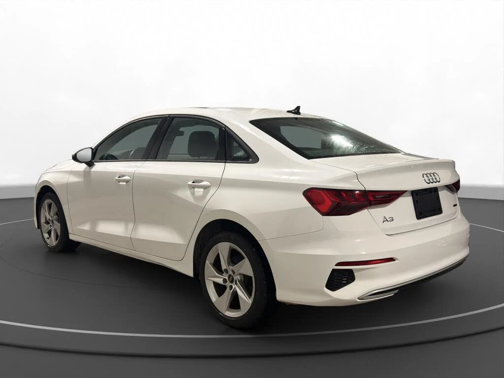 Audi A3 S-Line* HeadUp* АвтоКредит* (ЦЕНА ДО БГ) - изображение 4