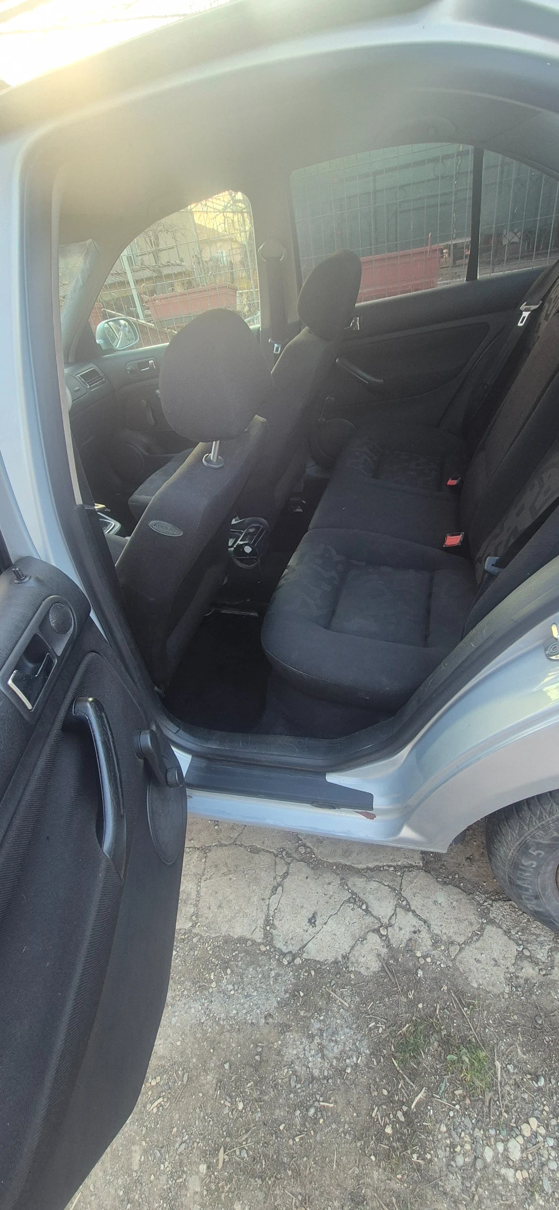 VW Bora, снимка 8 - Автомобили и джипове - 54058569