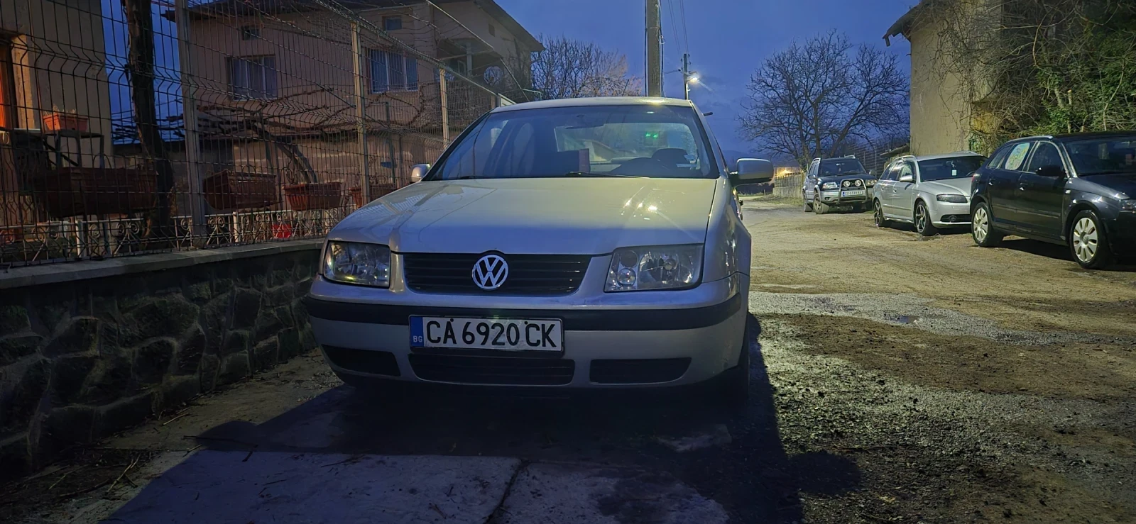 VW Bora, снимка 2 - Автомобили и джипове - 54058569