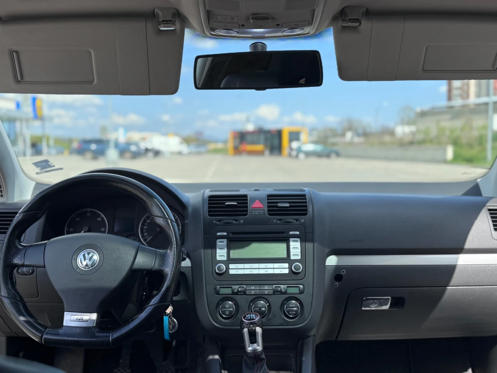 VW Golf 1.9 TDI GT, снимка 10 - Автомобили и джипове - 54229326