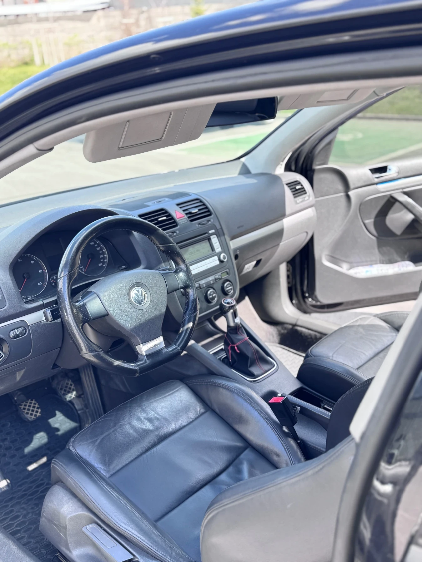 VW Golf 1.9 TDI GT, снимка 9 - Автомобили и джипове - 54229326