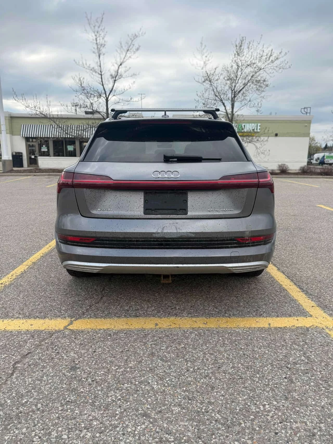 Audi E-Tron Progressiv  CARFAX, снимка 4 - Автомобили и джипове - 54357207