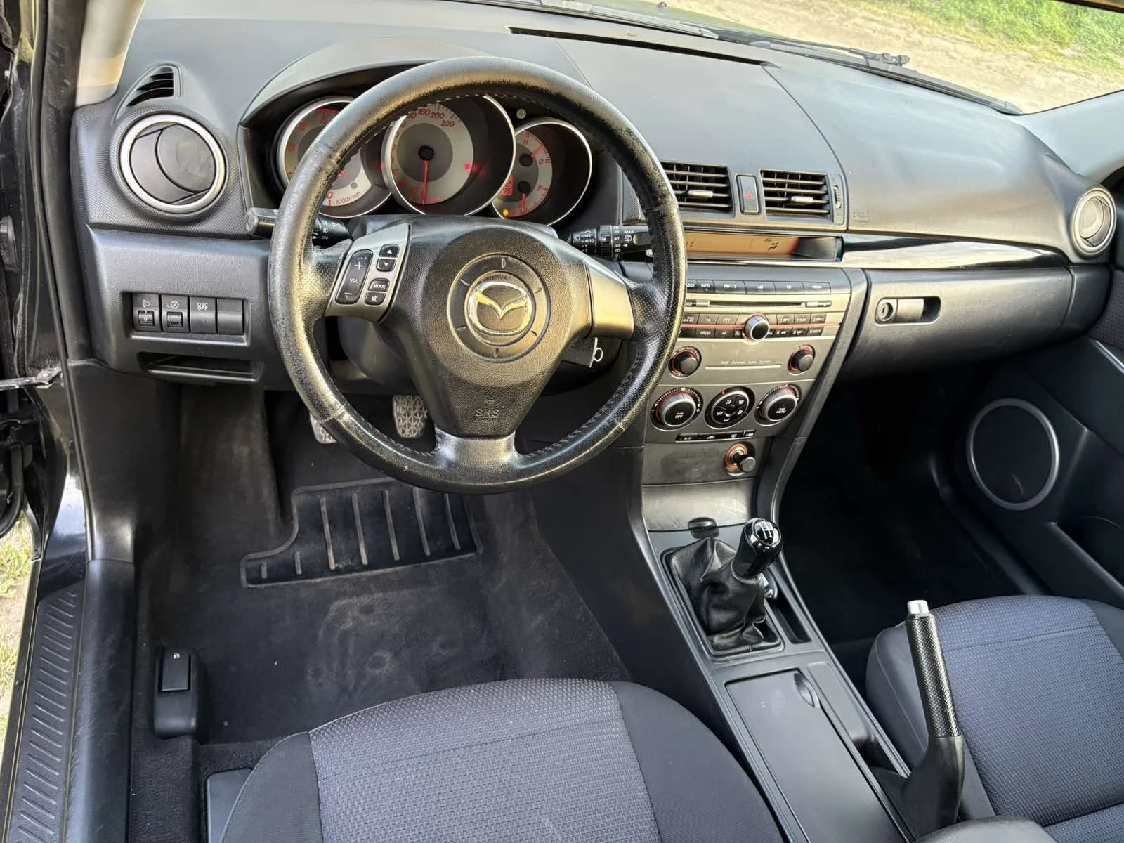 Mazda 3 1.6 D, снимка 6 - Автомобили и джипове - 54478577
