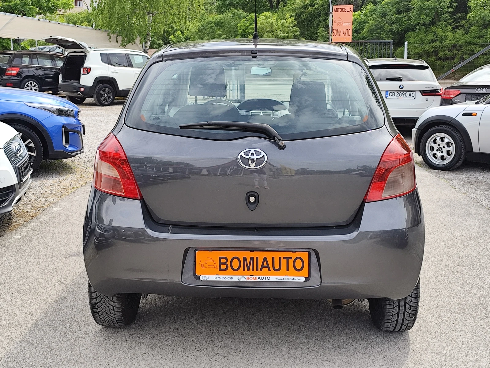 Toyota Yaris 1.3VVT-i* 5 BPATИ* КЛИМАТИК* , снимка 5 - Автомобили и джипове - 54607895