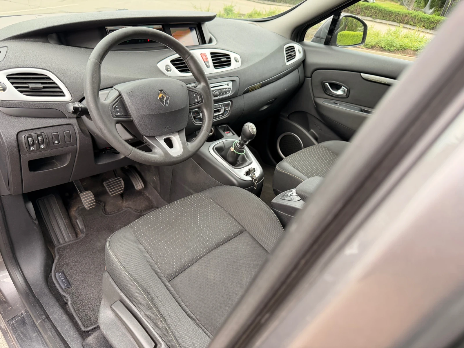 Renault Scenic, снимка 7 - Автомобили и джипове - 54655966