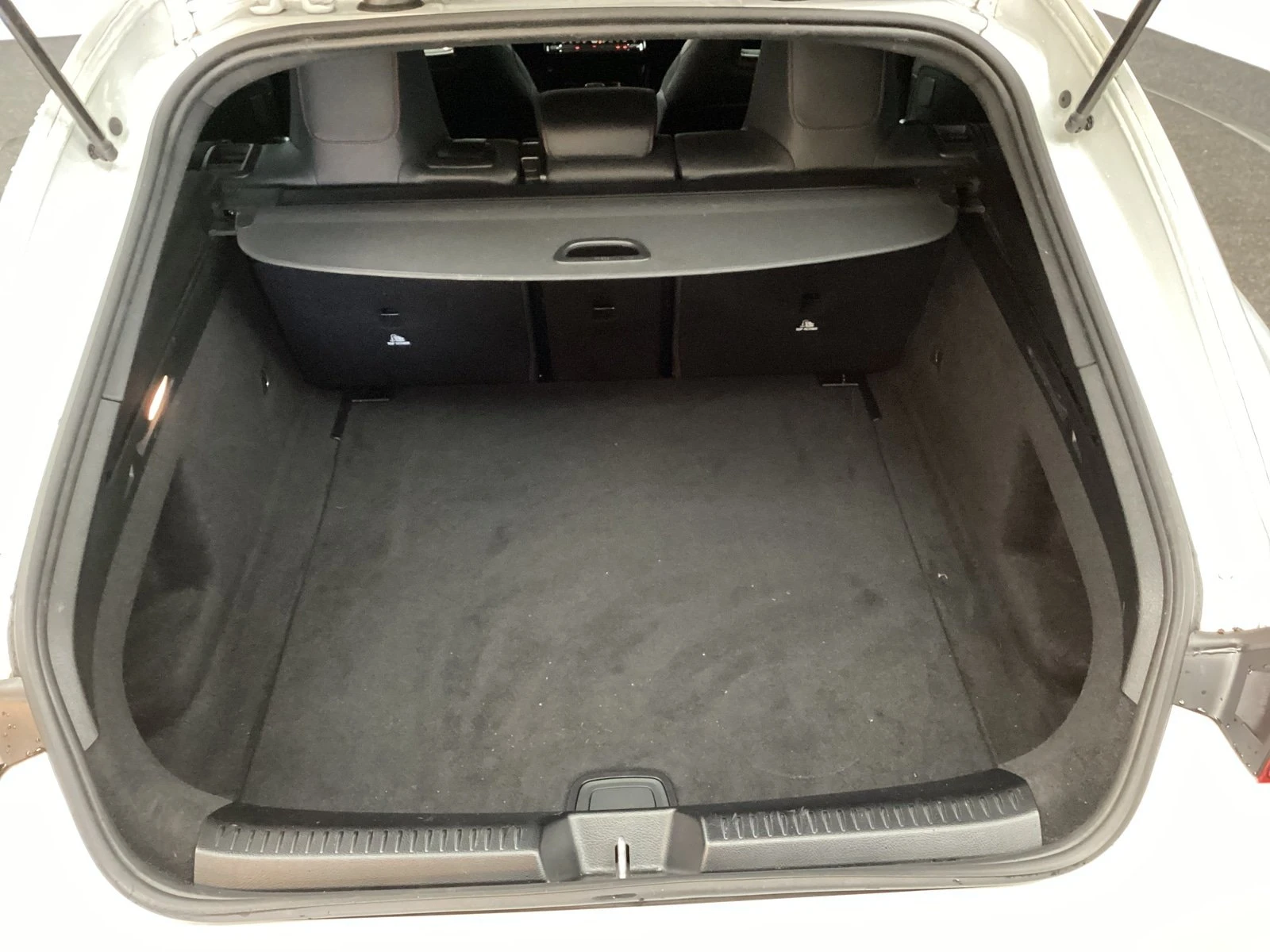 Mercedes-Benz CLA 200  Shooting Brake 200 Business Solution AMG, снимка 5 - Автомобили и джипове - 54924079