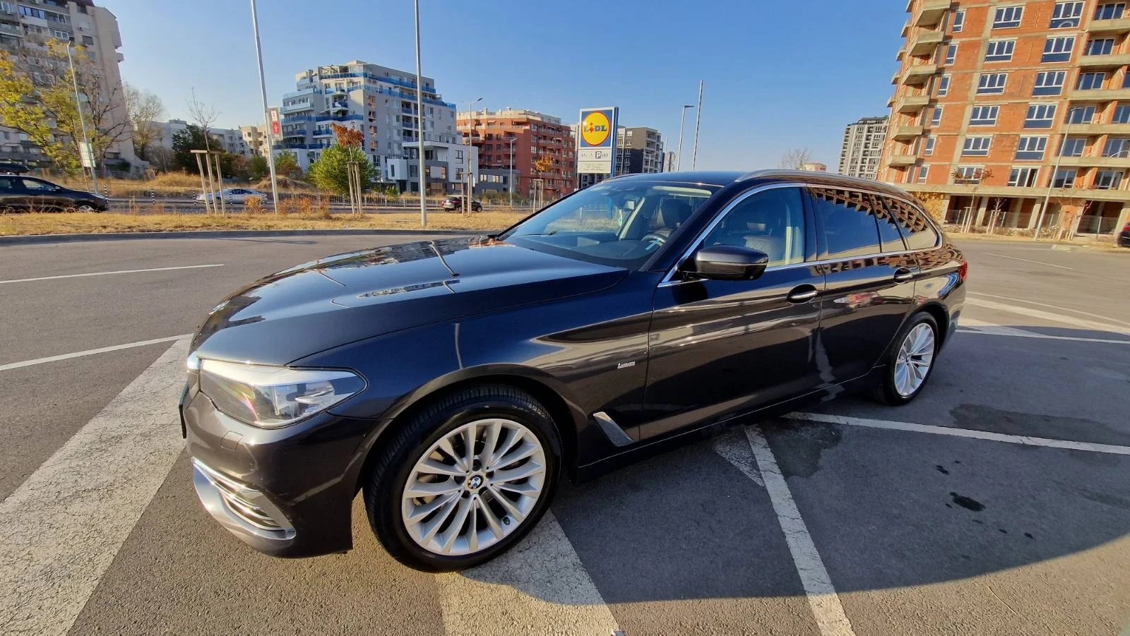 BMW 530 530 XI Luxury, снимка 11 - Автомобили и джипове - 56225271