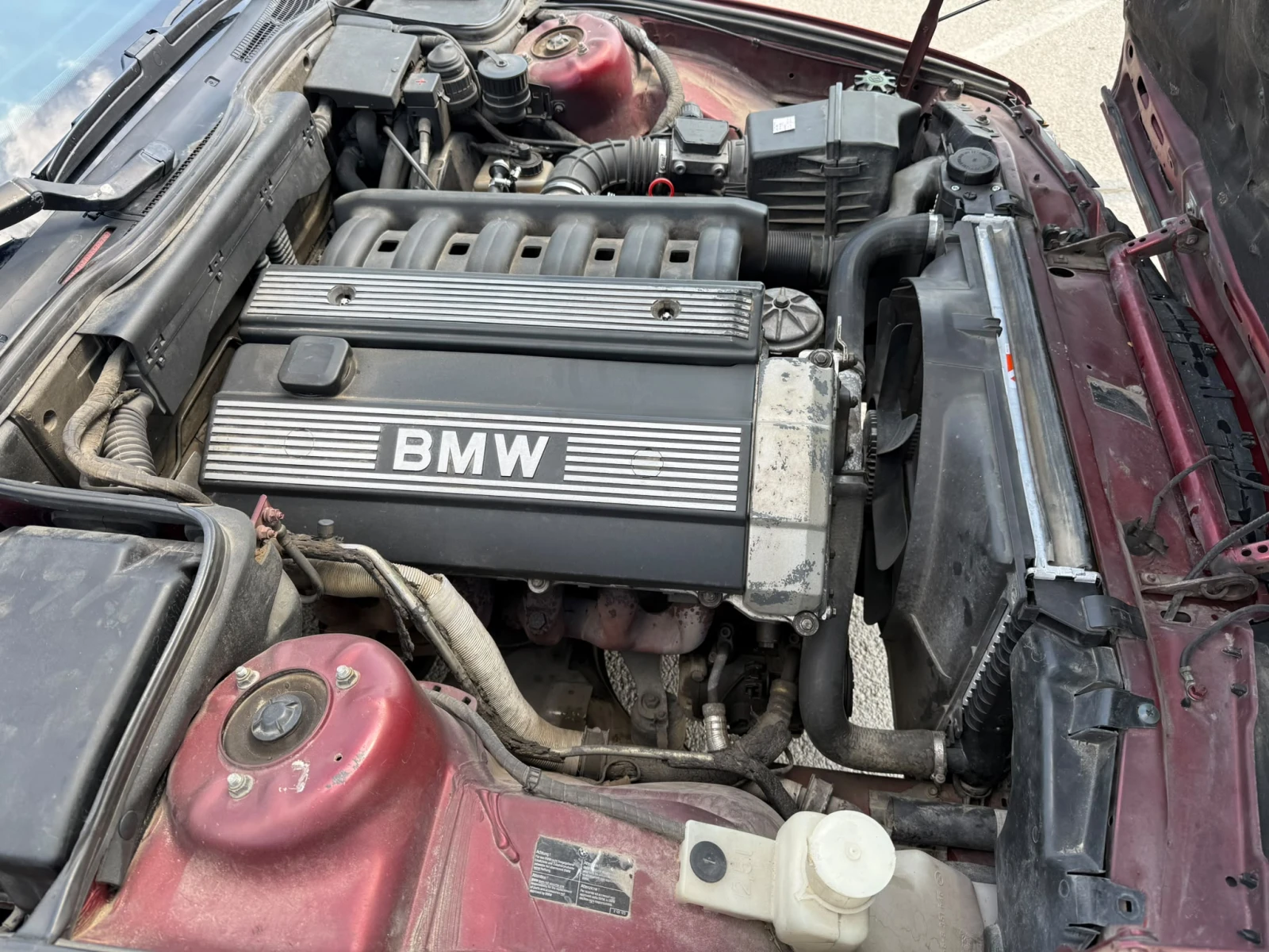 BMW 520 i, снимка 16 - Автомобили и джипове - 55615678