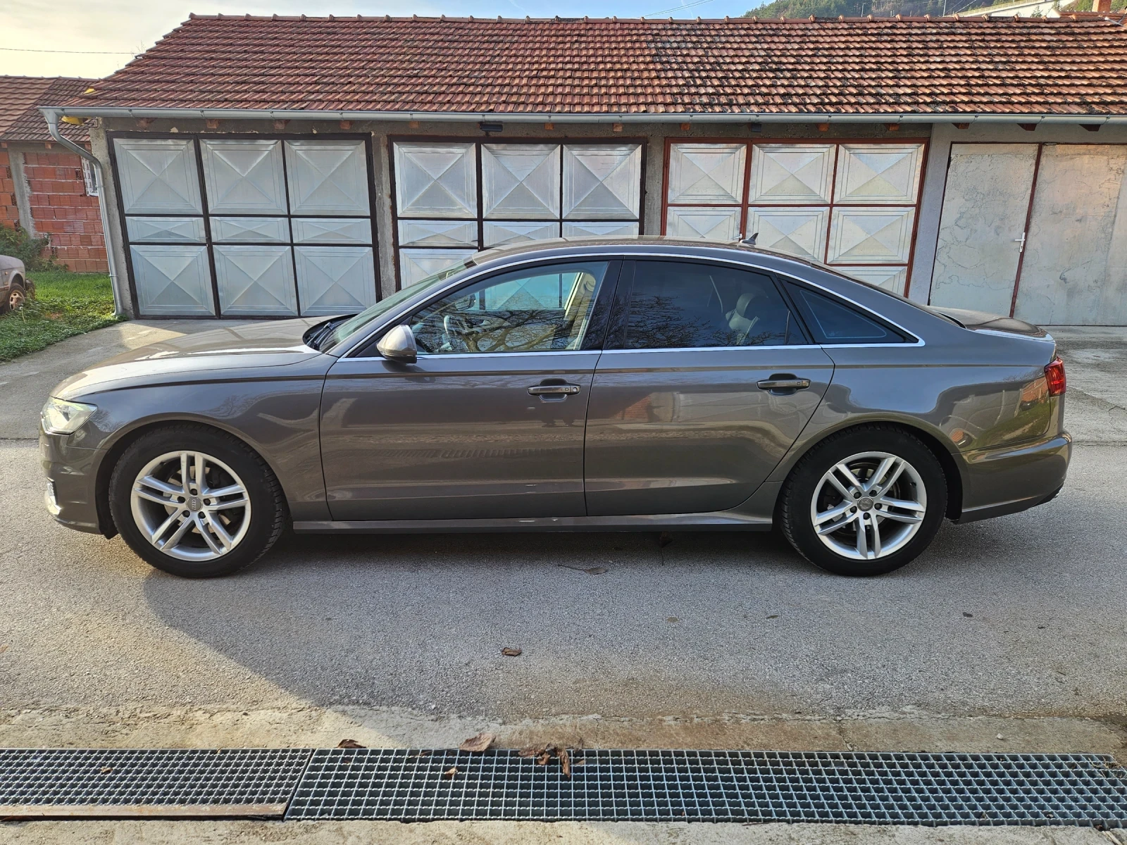 Audi A6 2.0 TDI ULTRA Business Line, снимка 8 - Автомобили и джипове - 56007394