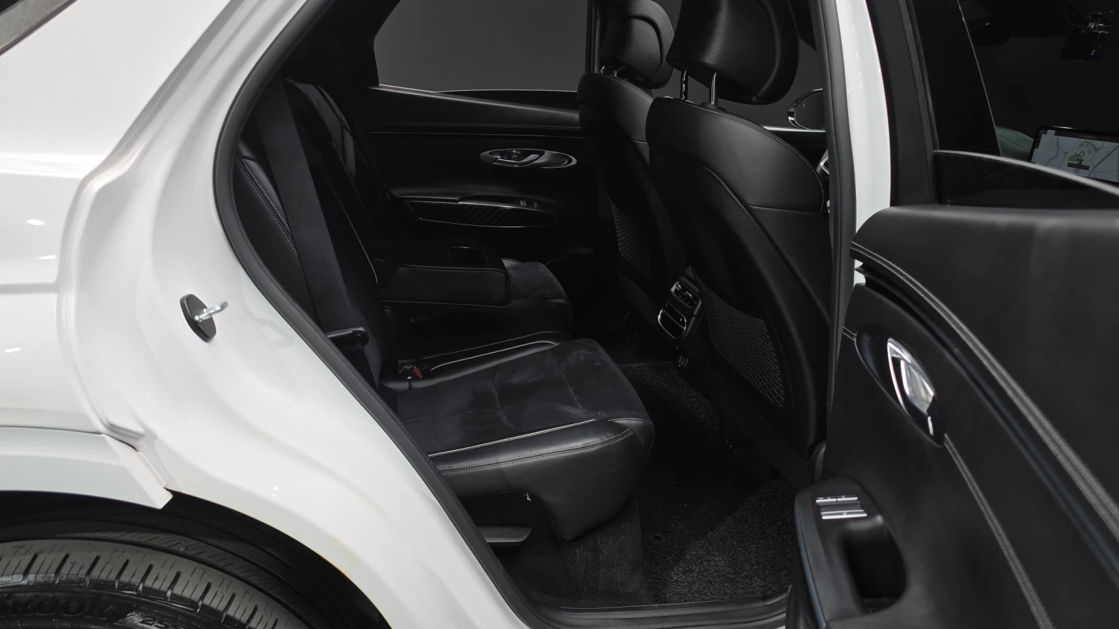 Genesis GV70 2022 2.5T AWD, снимка 5 - Автомобили и джипове - 56285746