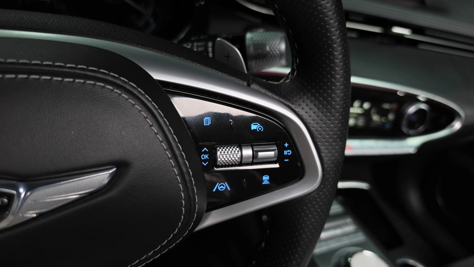 Genesis GV70 2022 2.5T AWD, снимка 4 - Автомобили и джипове - 56285746