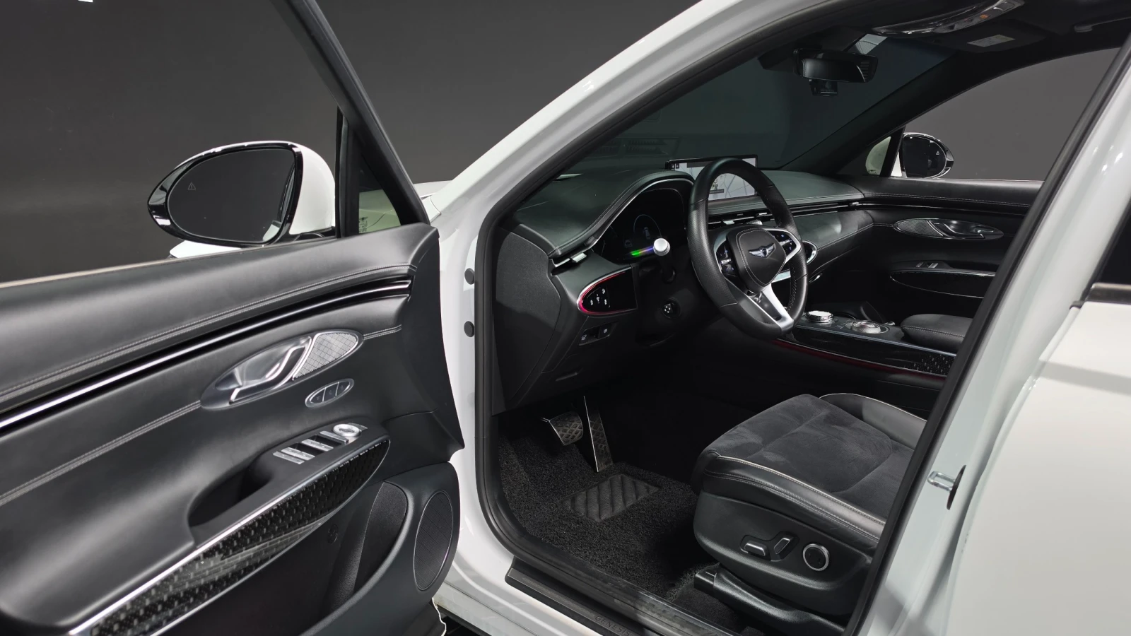 Genesis GV70 2022 2.5T AWD, снимка 10 - Автомобили и джипове - 56285746