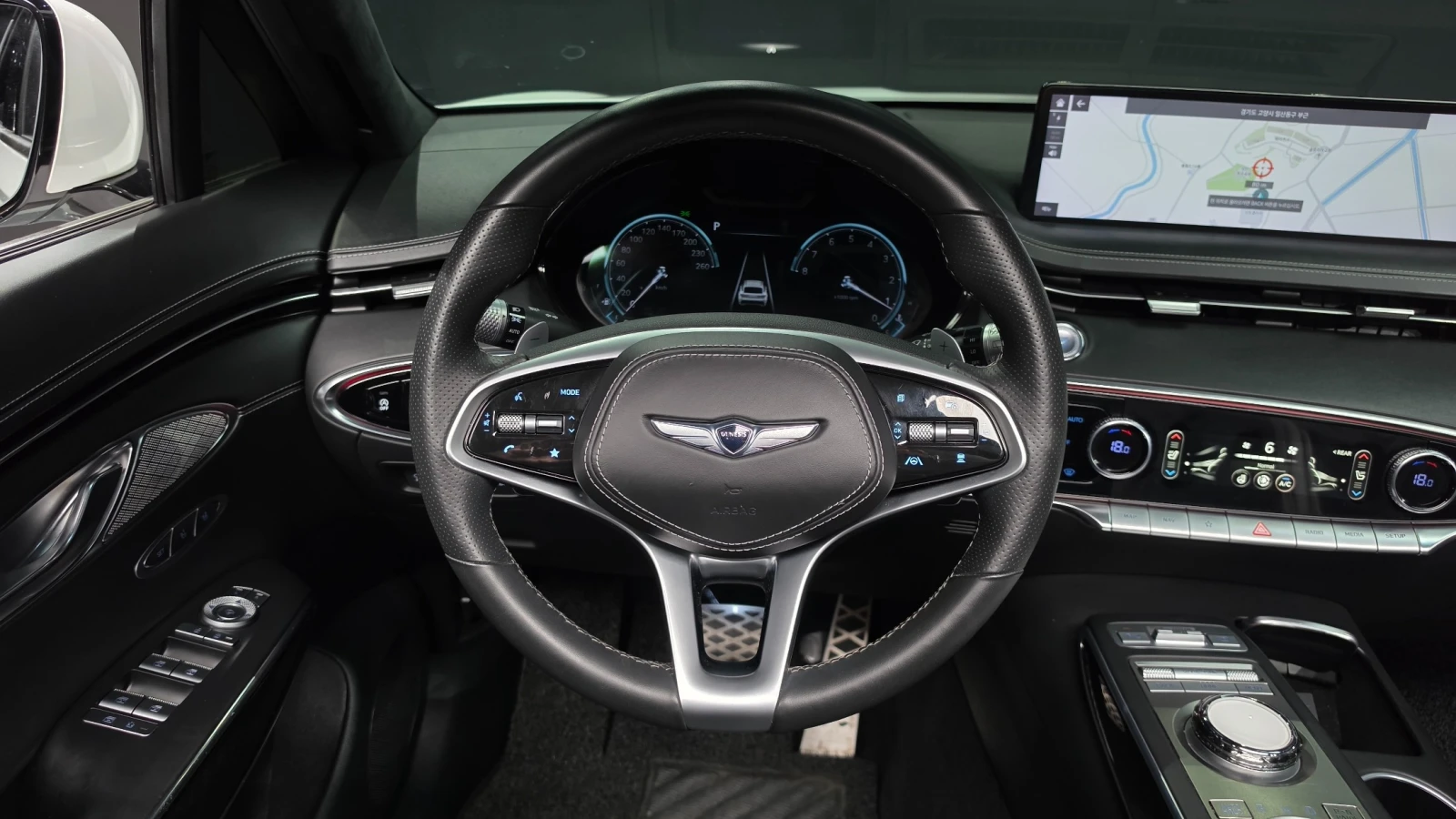 Genesis GV70 2022 2.5T AWD, снимка 9 - Автомобили и джипове - 56285746