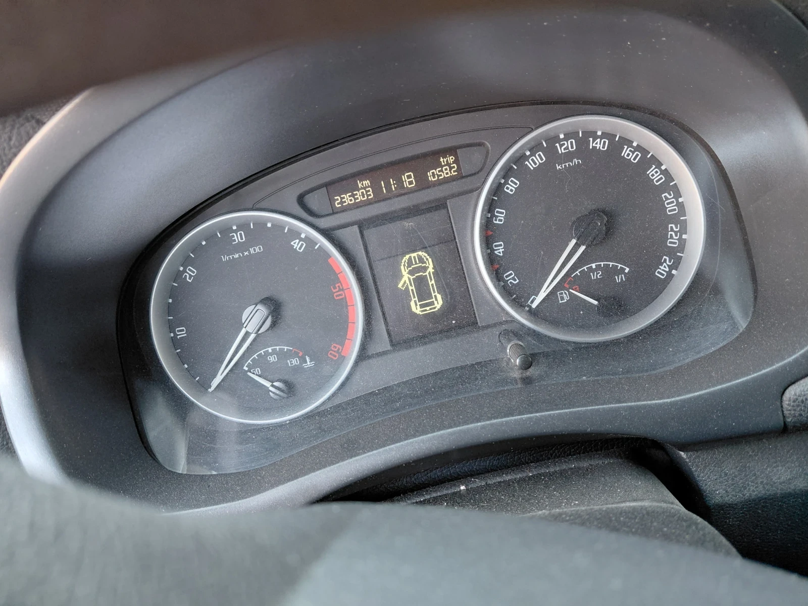 Skoda Fabia, снимка 7 - Автомобили и джипове - 56541151