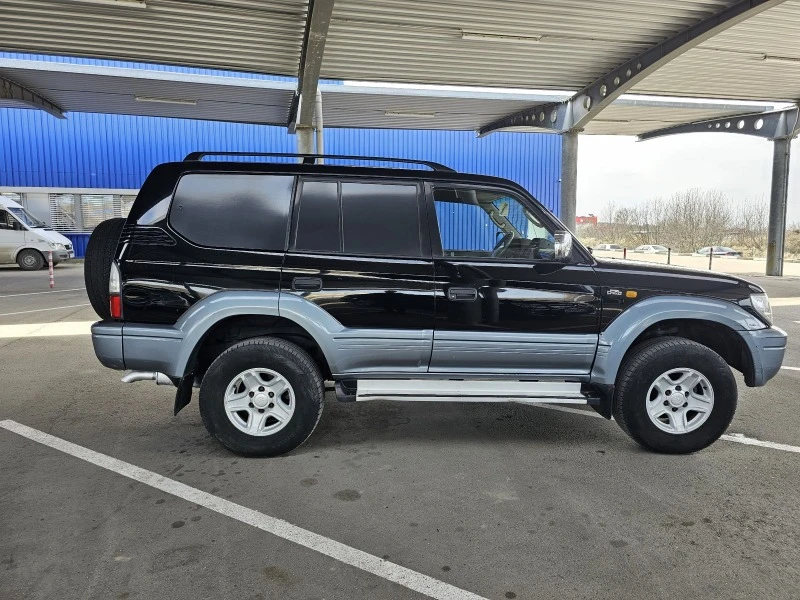 Toyota Land cruiser 3.0 D4D, снимка 7 - Автомобили и джипове - 47106315