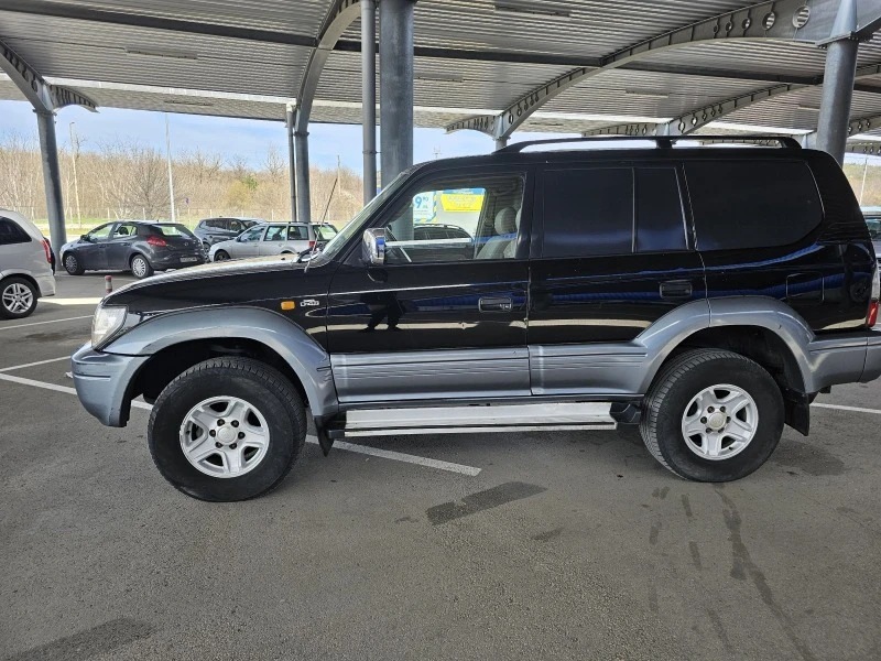 Toyota Land cruiser 3.0 D4D, снимка 3 - Автомобили и джипове - 47106315