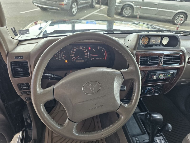 Toyota Land cruiser 3.0 D4D, снимка 10 - Автомобили и джипове - 46216857