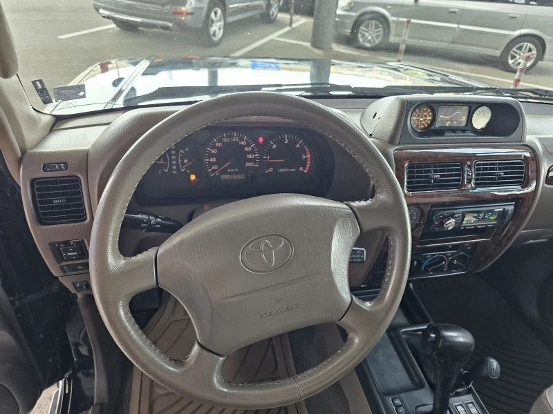 Toyota Land cruiser 3.0 D4D, снимка 10 - Автомобили и джипове - 47106315