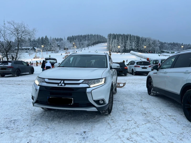 Mitsubishi Outlander 2.0 MIVEC, снимка 15 - Автомобили и джипове - 47425795