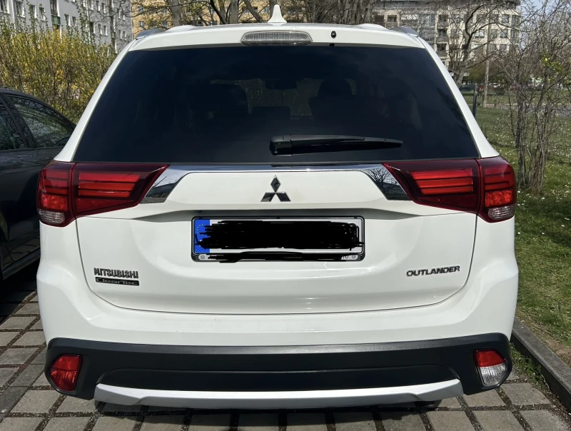 Mitsubishi Outlander, снимка 2 - Автомобили и джипове - 47425795