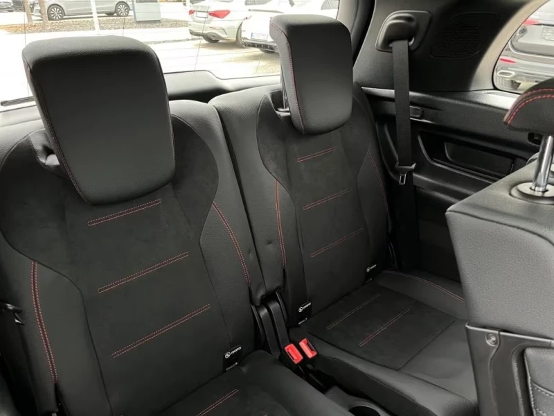 Mercedes-Benz GLB GLB 35 AMG M PREMIUM* 7-Sitze* Pano, снимка 9 - Автомобили и джипове - 53005234