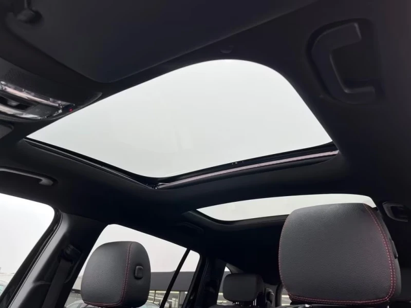 Mercedes-Benz GLB GLB 35 AMG M PREMIUM* 7-Sitze* Pano, снимка 8 - Автомобили и джипове - 53005234