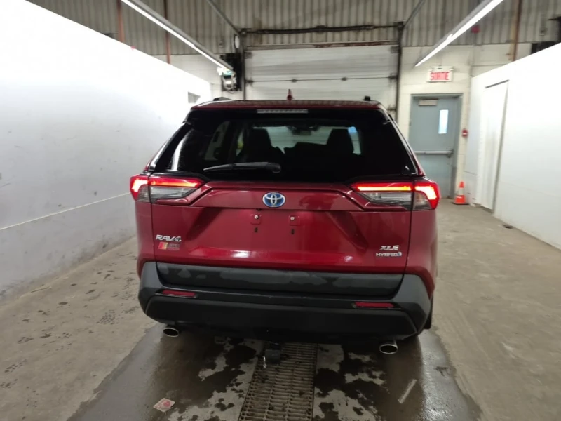 Toyota Rav4 * HYBRID XLE * CARFAX * БЕЗ ПЪРВОНАЧАЛНА ВНОСКА, снимка 6 - Автомобили и джипове - 53009604