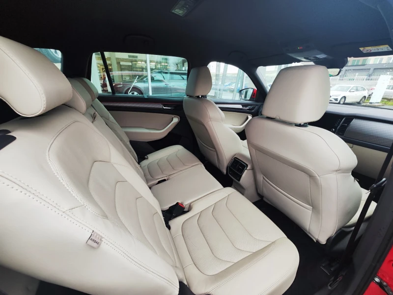 Skoda Kodiaq 2.0 TDI/7DSG/4x4, снимка 9 - Автомобили и джипове - 53405704