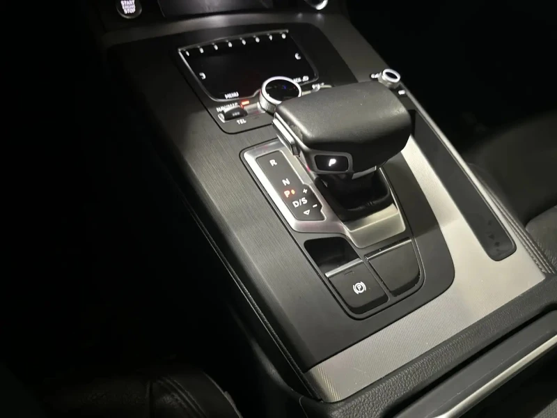 Audi Q5 Progressiv 45 TFSI quattro, снимка 10 - Автомобили и джипове - 53445029