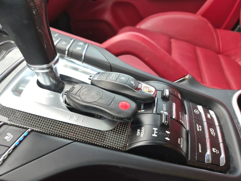 Porsche Cayenne GTS AWD, снимка 12 - Автомобили и джипове - 53567935