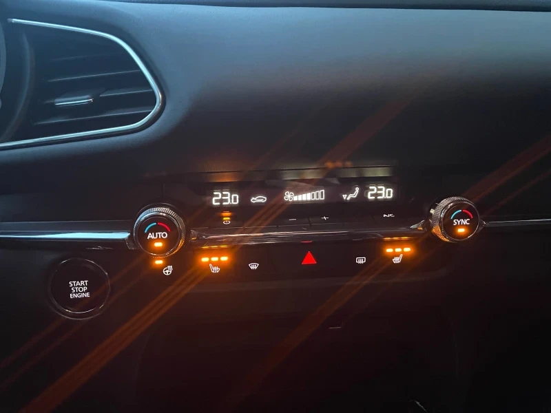 Mazda CX-30 2.0 SkyActiv X Plus, снимка 5 - Автомобили и джипове - 53101572