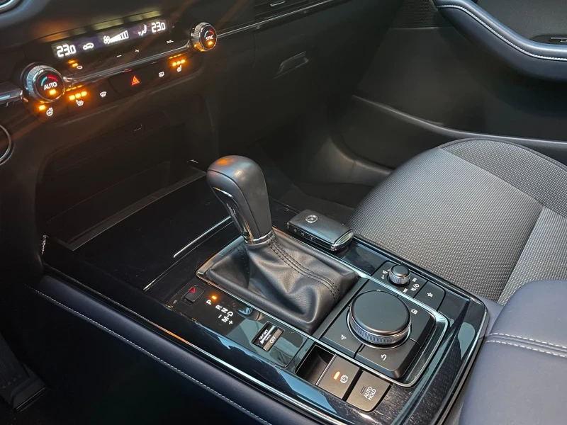 Mazda CX-30 2.0 SkyActiv X Plus, снимка 3 - Автомобили и джипове - 53101572