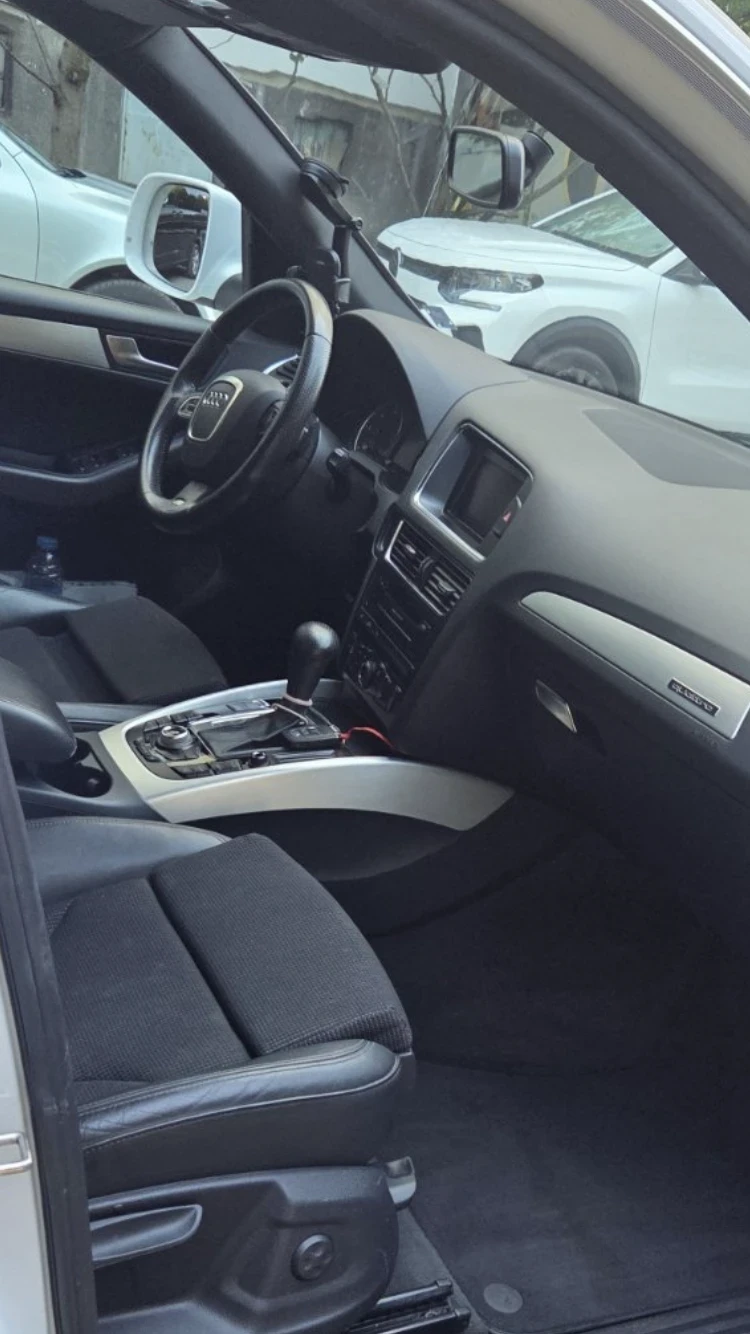 Audi Q5 Q5, снимка 9 - Автомобили и джипове - 56018580