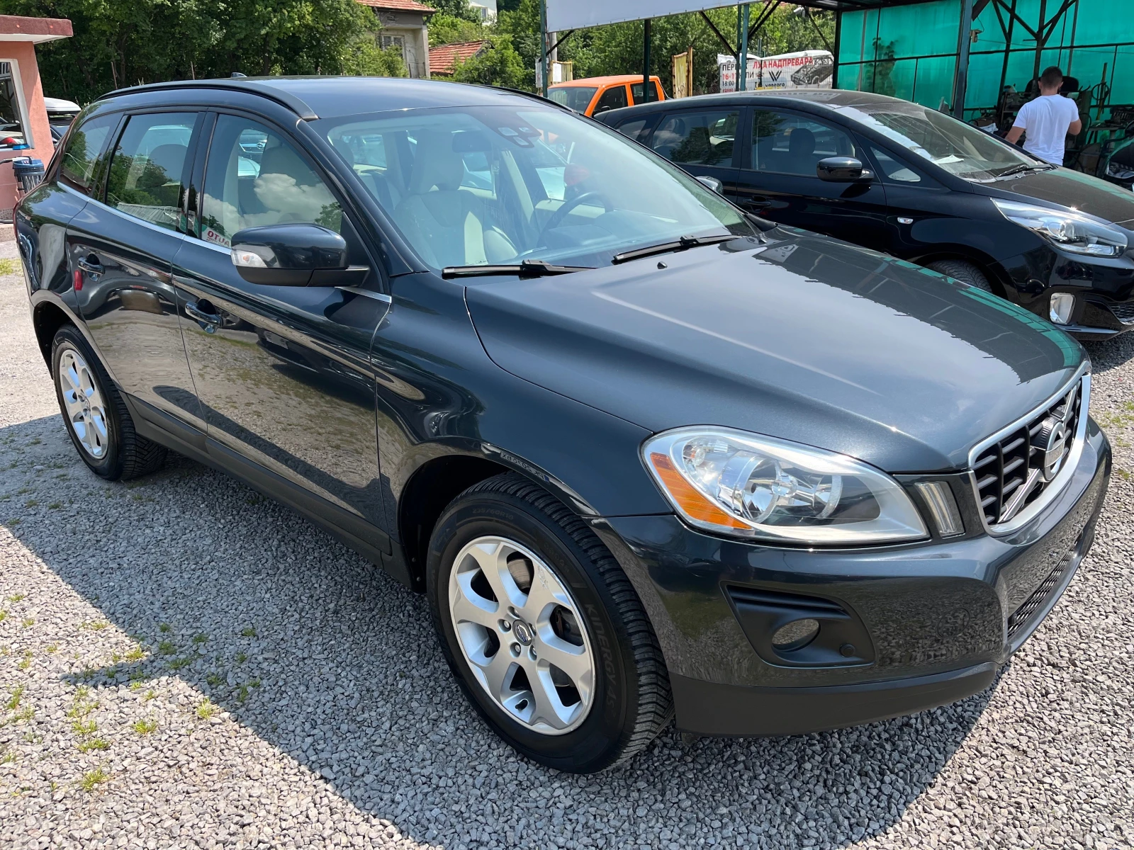 Volvo XC60 2.4 163ps 4x4 - изображение 2