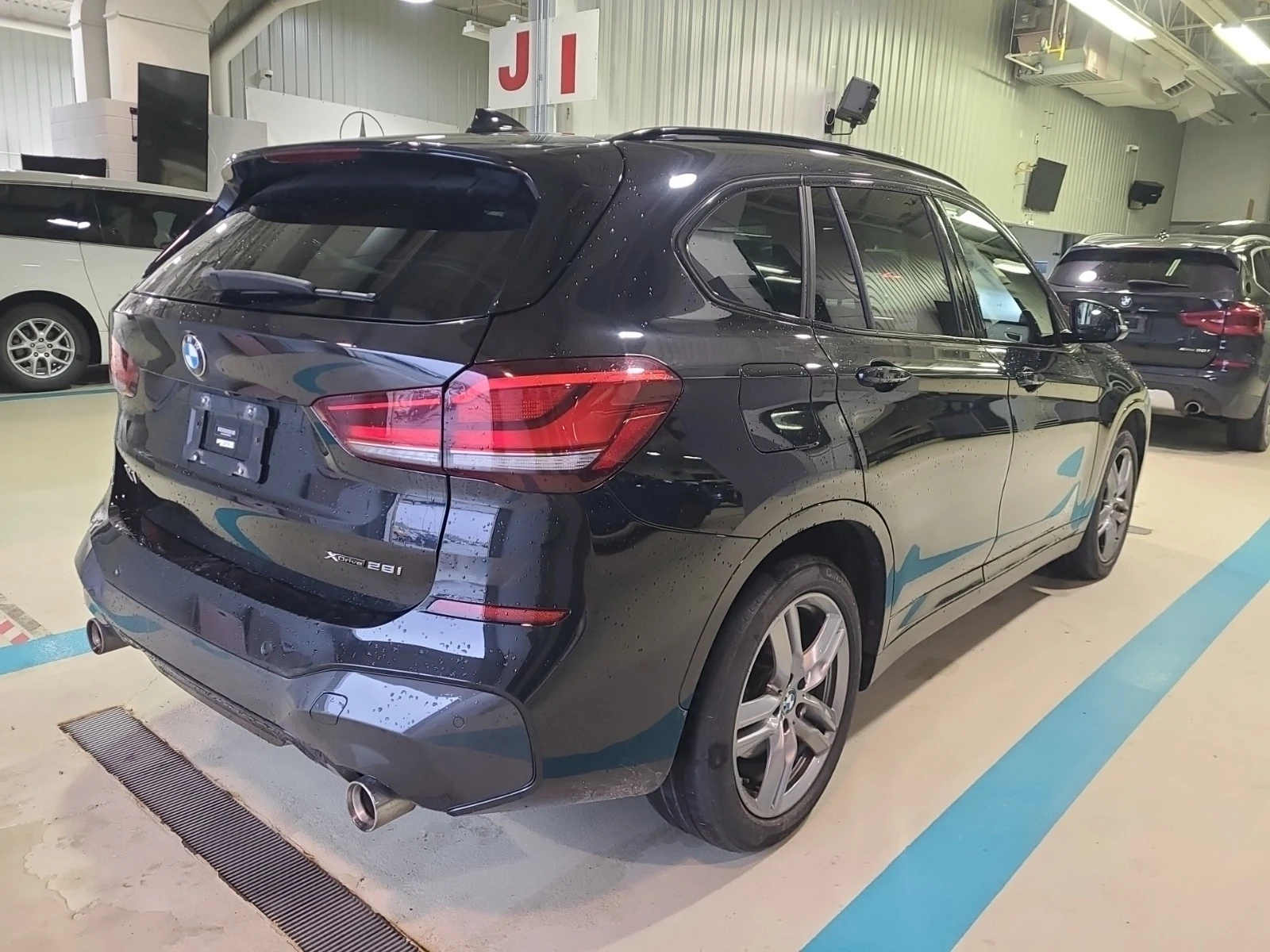 BMW X1 XDRIVE 28i * * CARFAX * *   * *  | Mobile.bg   3