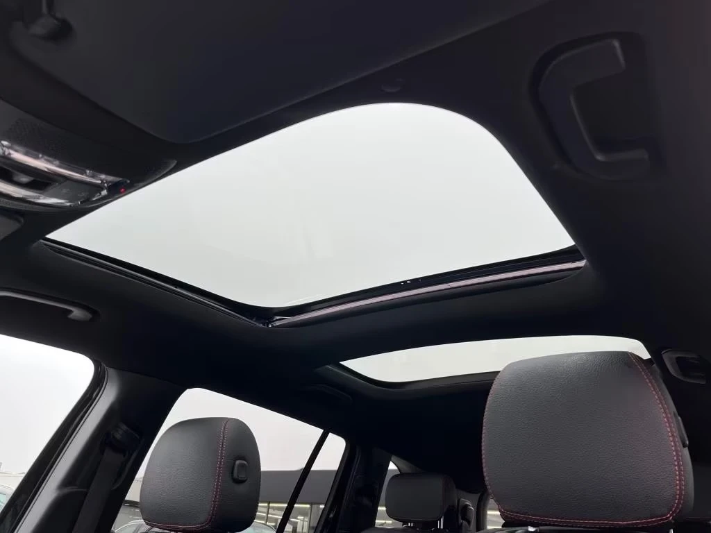 Mercedes-Benz GLB GLB 35 AMG M PREMIUM* 7-Sitze* Pano - изображение 8