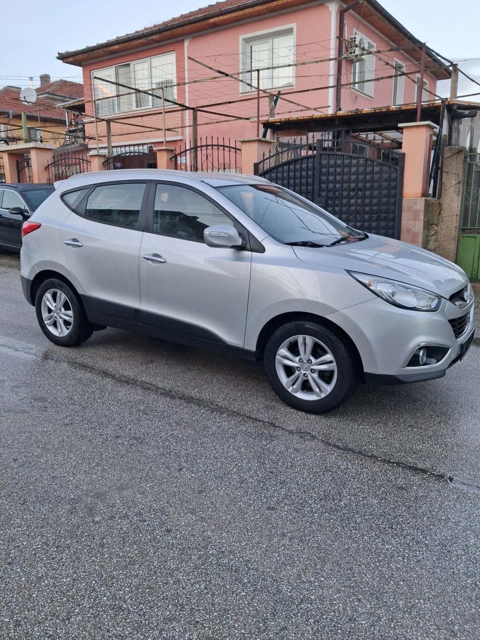 Hyundai IX35, снимка 2 - Автомобили и джипове - 53917194