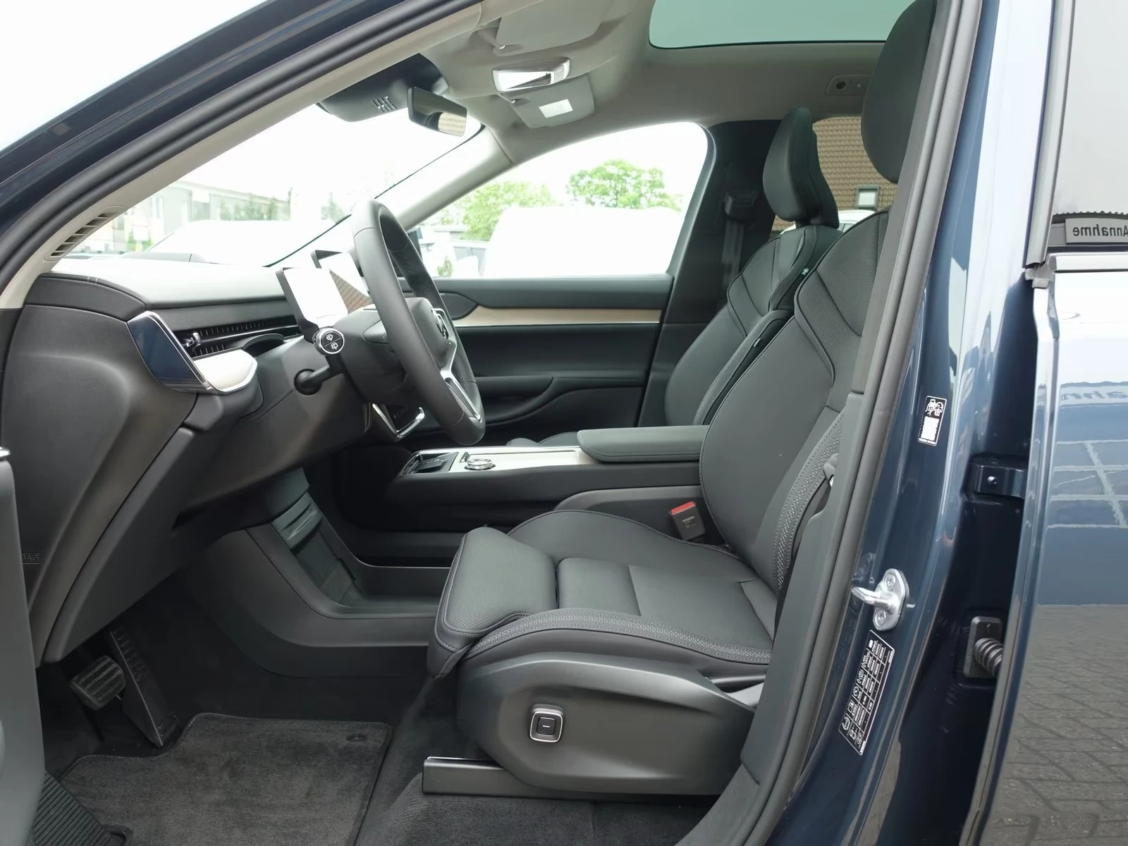 Volvo EX90 Twin Motor Executive Edition 7seats, снимка 5 - Автомобили и джипове - 55572864