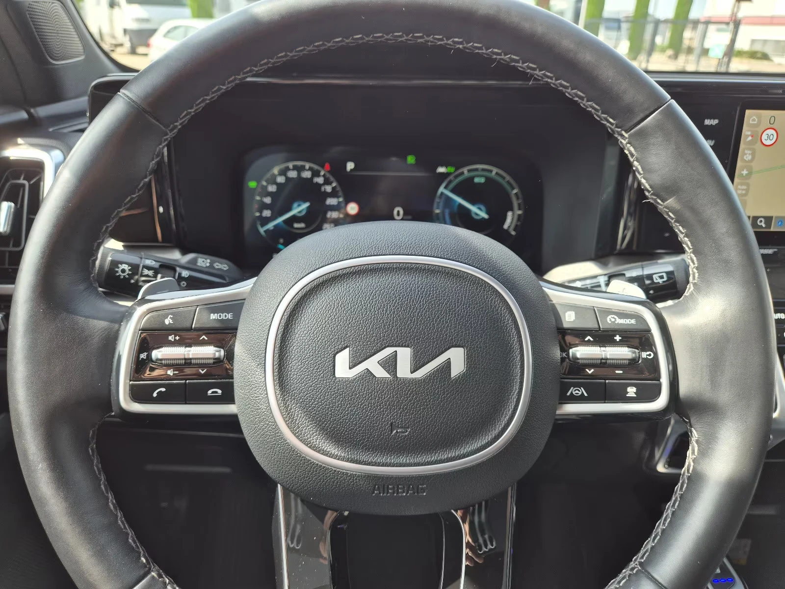 Kia Sorento PHEV/265HP/PLATINUM/4WD/PANO/360/HUD/BOSE/600q, снимка 8 - Автомобили и джипове - 55688976