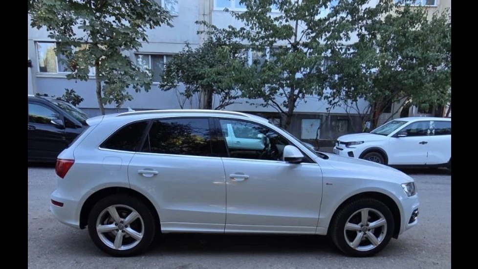 Audi Q5 Q5, снимка 3 - Автомобили и джипове - 56018580